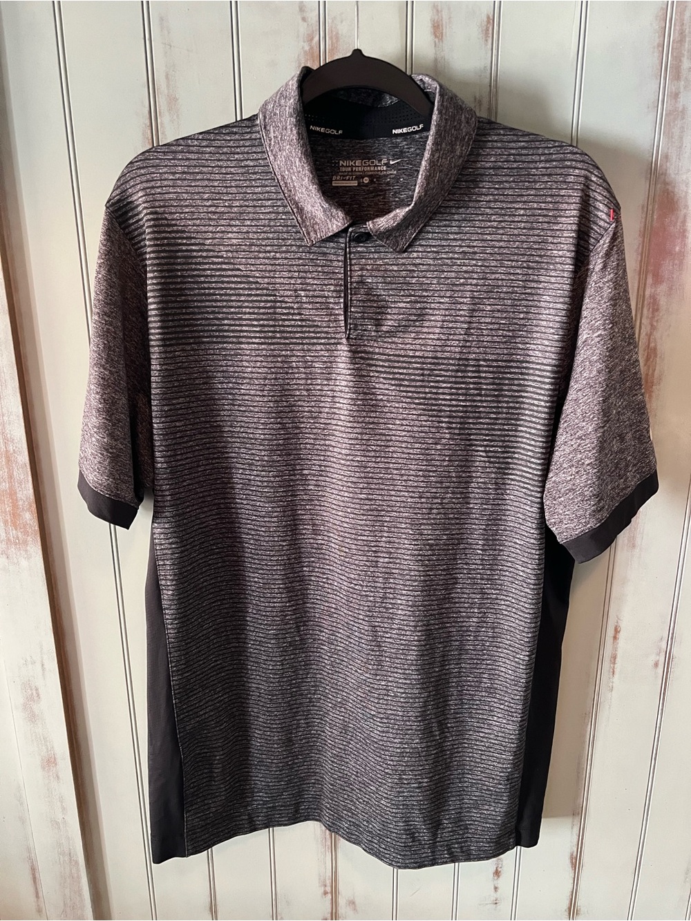Nike Golf Men’s Black/Gray Dri-Fit Striped Polo. Size M